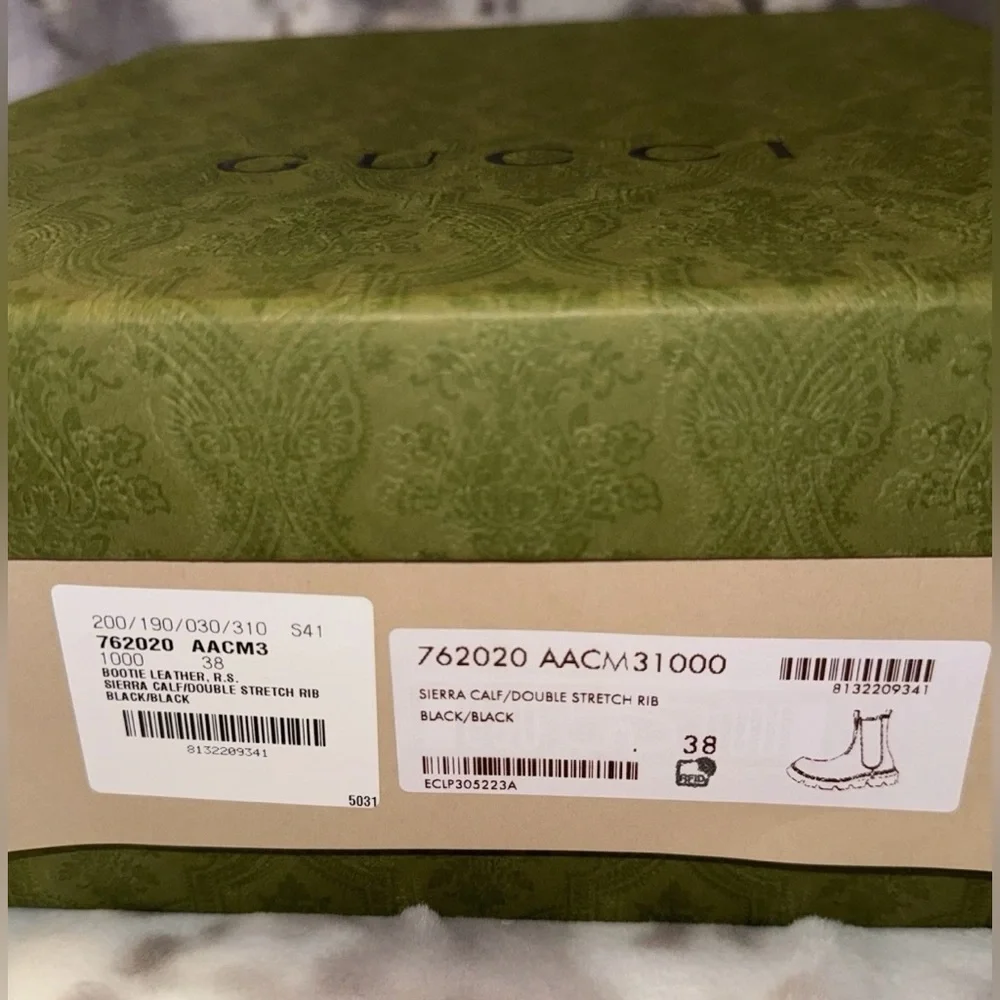 Gucci Black Leather Chelsea Boot Sierra Stretch Ankle Women Size 8 US/38 EU - Picture 6 of 8